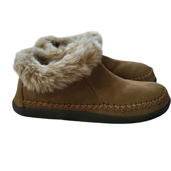 Magellan Chelsea Slip On Botties 7. Tan Suede Slippers with Faux Fur Lining - Picture 10 of 14